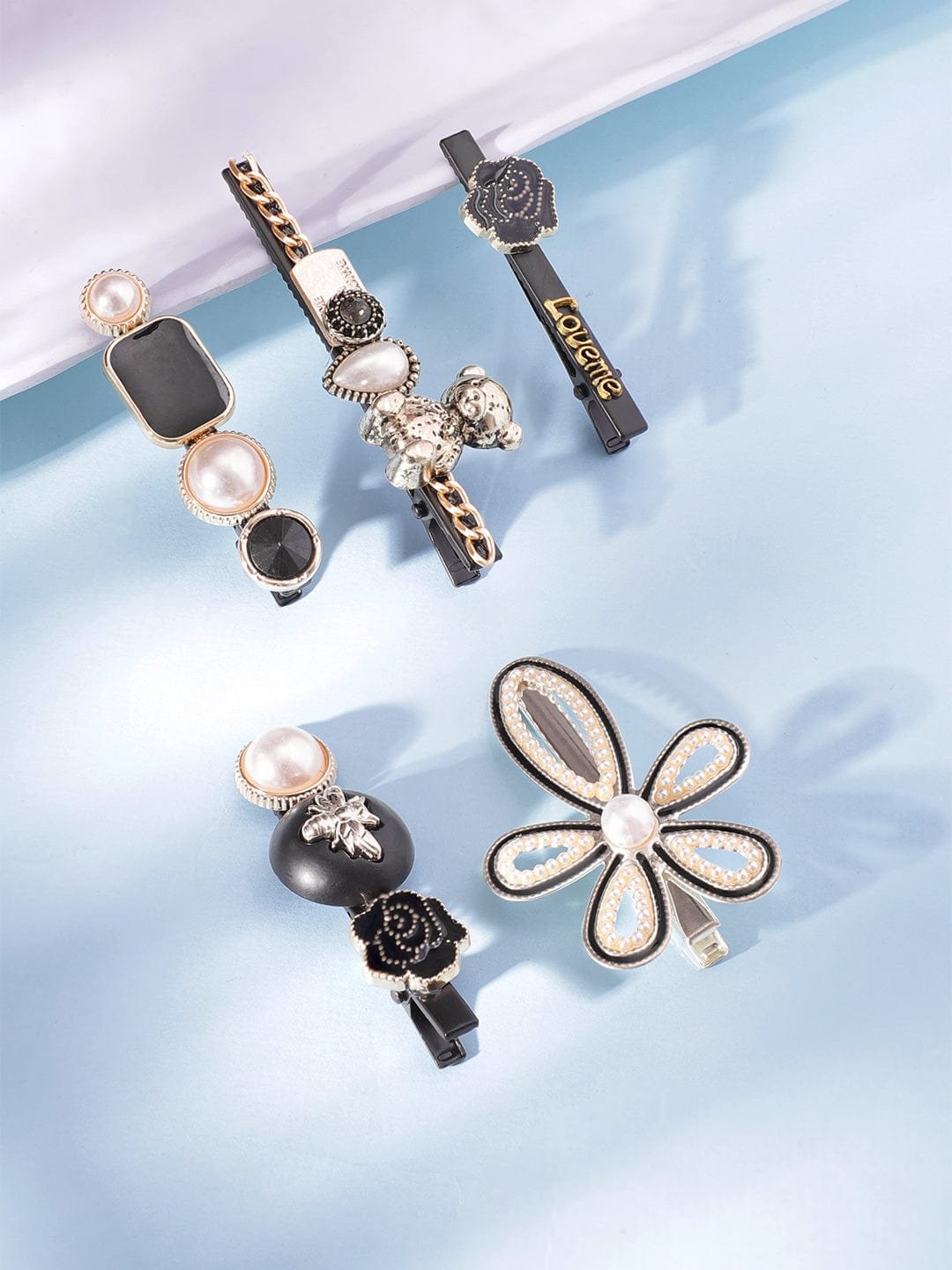 Rubans Set of 5 Hair Clips with Charming Accents